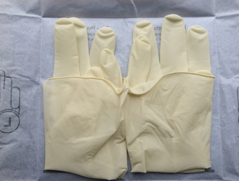 Перчатки стерильные латексные хирургические неопудренные текстурированные размер 8 пара МЕДЦЕНТР