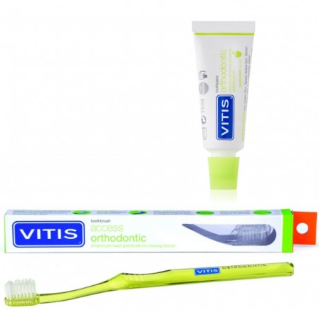 Щетка зубная Vitis Orthodontic в твердой упаковке + зубная паста 15 мл